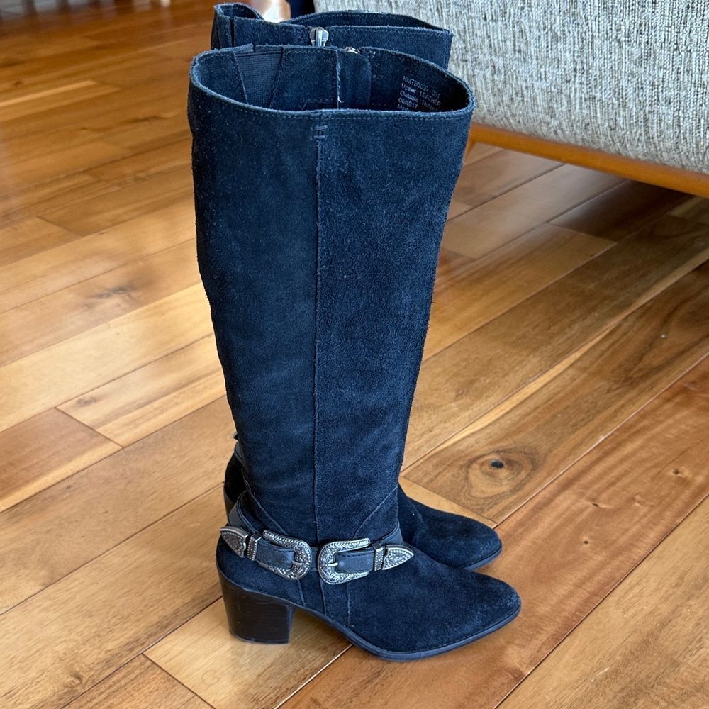 NWOT Naughty Monkey boots